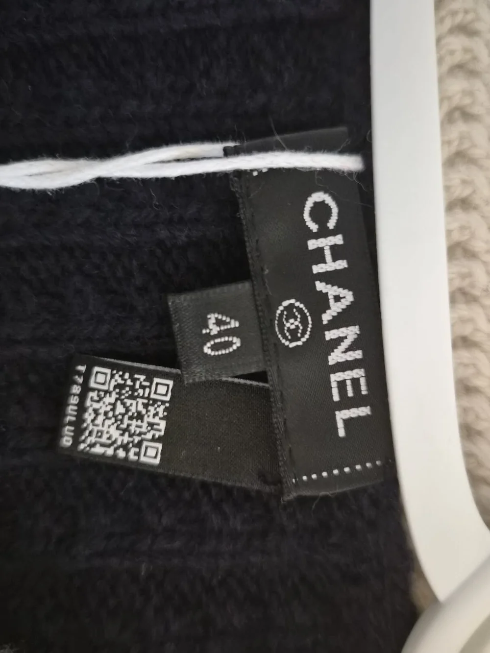 Chanel Women's Navy and Cream Ribbed Button Cardigan